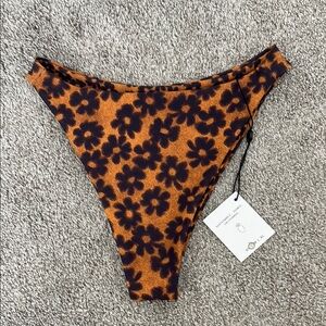 NWT Skatie Kelly Bottom - Hendrix print